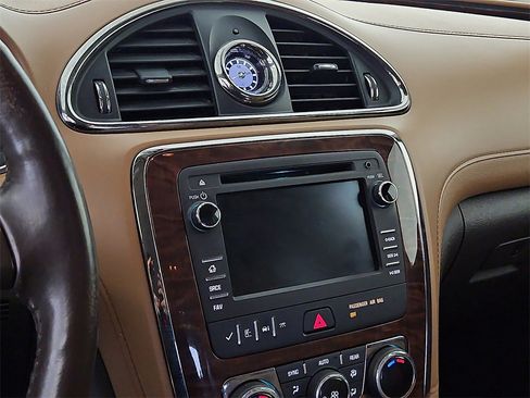 Used 2017 Buick Enclave Leather image 19