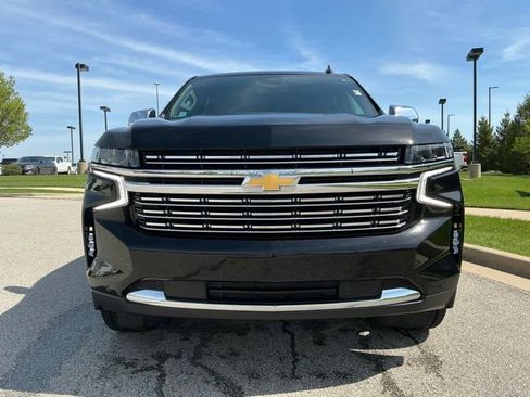 Used 2023 Chevrolet Suburban Premier image 8