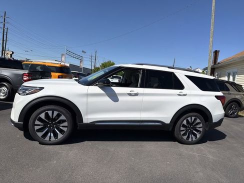 New 2026 Ford Explorer Platinum w/ LUX Leather Package AWD/4WD image 8