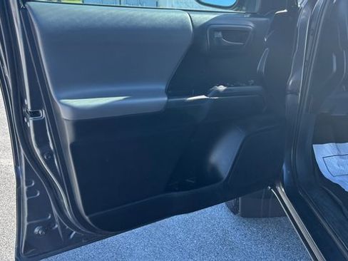 Used 2021 Toyota Tacoma SR image 17