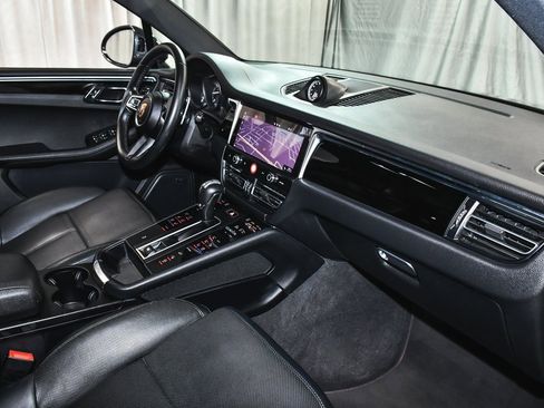 Used 2024 Porsche Macan image 58