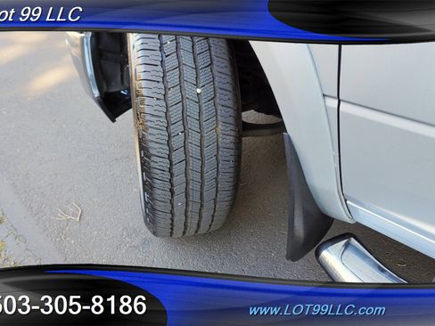 Used 2016 RAM 1500 Laramie w/ Convenience Group image 4