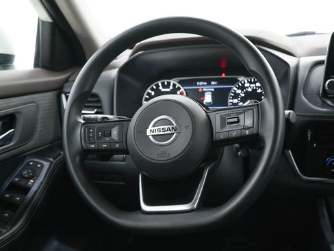 Used 2021 Nissan Rogue SV AWD/4WD image 16