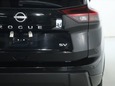 Used 2024 Nissan Rogue SV FWD image 42