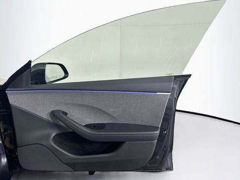 Used 2025 Tesla Model 3 Long Range RWD image 32