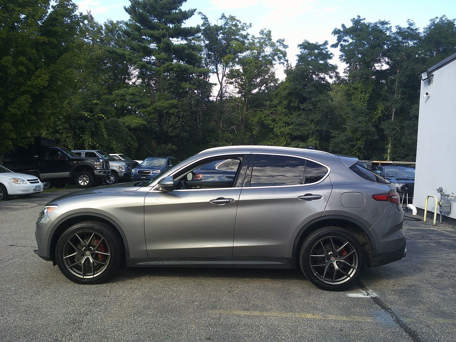 Used 2019 Alfa Romeo Stelvio Ti Lusso w/ Quick Order Package 22X Lusso AWD/4WD image 8