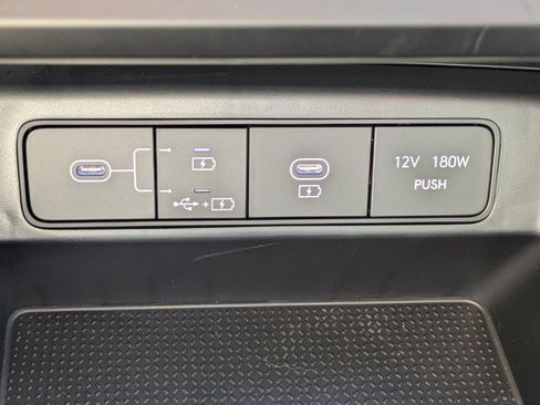 Certified 2025 Hyundai Tucson SE image 19