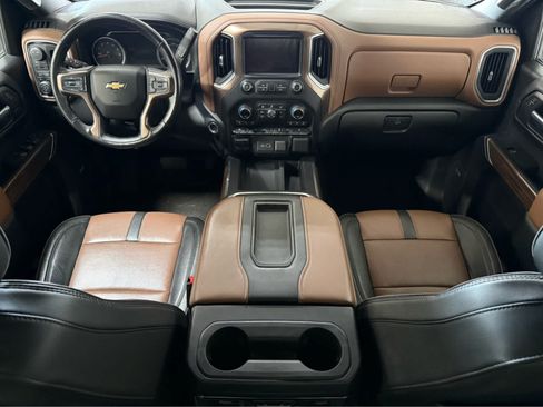Used 2020 Chevrolet Silverado 1500 High Country w/ Technology Package AWD/4WD image 17