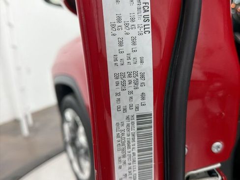 Used 2019 Jeep Compass Limited image 32