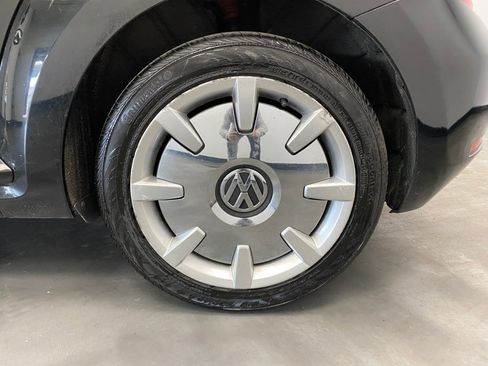 Used 2014 Volkswagen Beetle 2.5 image 17