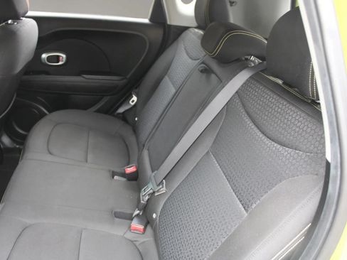 Used 2015 Kia Soul + FWD image 18