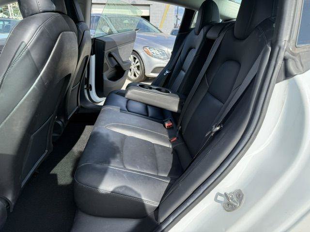 Used 2019 Tesla Model 3 Standard Range Plus RWD image 12