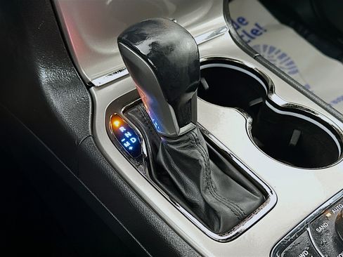 Used 2018 Jeep Grand Cherokee High Altitude image 16