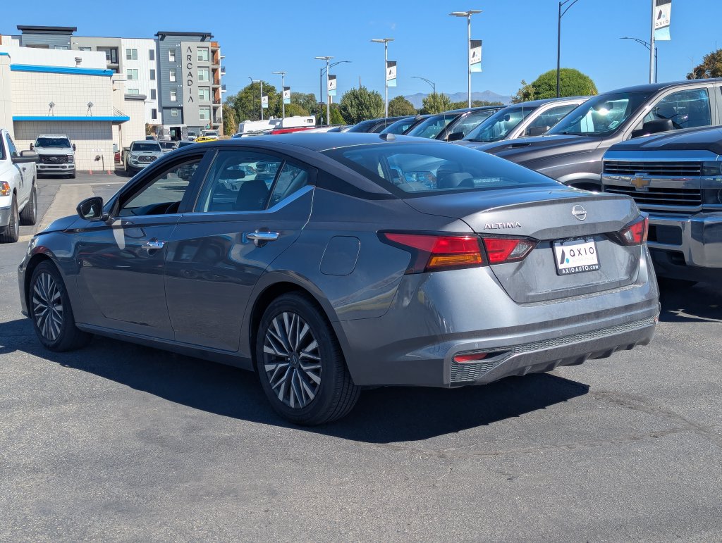 Used 2025 Nissan Altima 2.5 SV FWD image 7