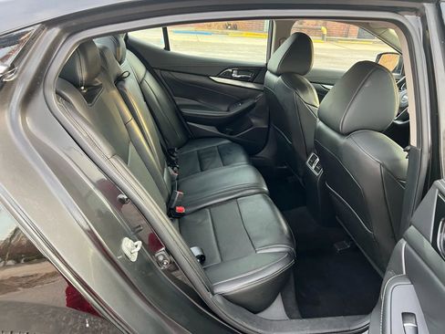 Used 2021 Nissan Maxima 3.5 SV w/ Floor Mat Group image 4