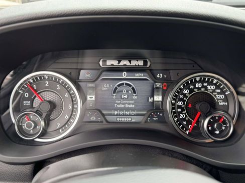 Used 2024 RAM 2500 Big Horn w/ Safety Group image 23