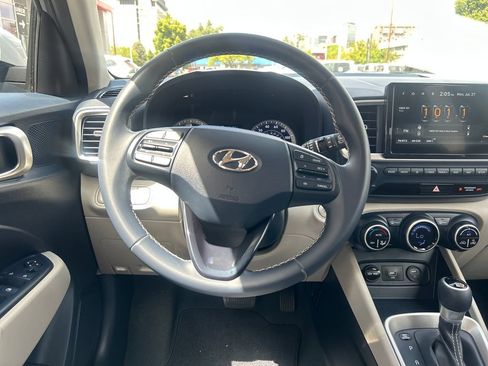 Used 2021 Hyundai Venue w/ Cargo Package FWD image 14