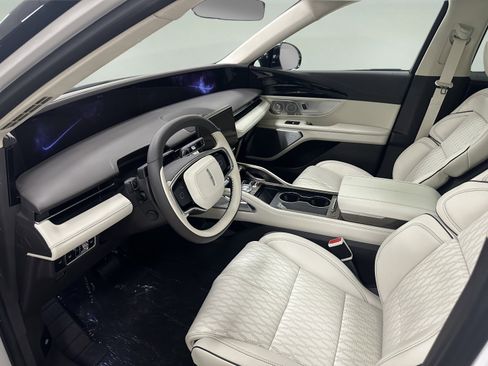 New 2025 Lincoln Nautilus Black Label image 9