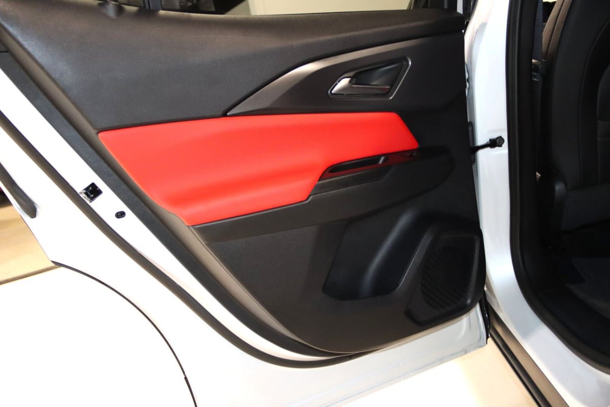 Used 2025 Chevrolet Equinox EV RS FWD image 57