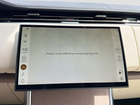 New 2026 Land Rover Range Rover SE AWD/4WD image 33
