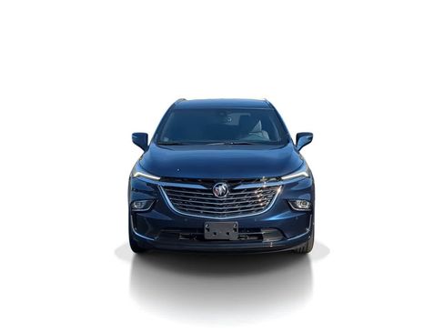 Used 2023 Buick Enclave Essence image 3