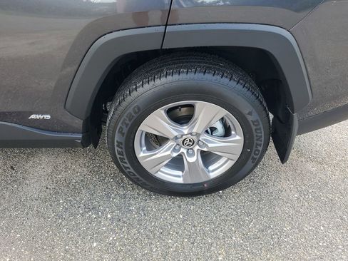 Used 2025 Toyota RAV4 XLE image 20