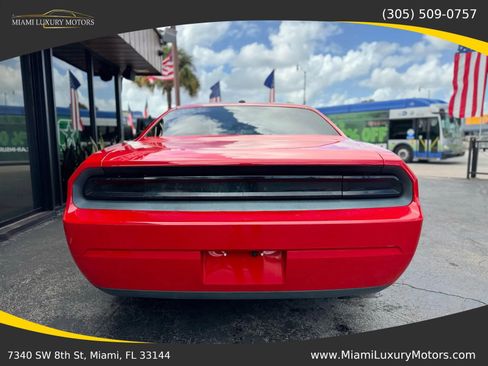 Used 2009 Dodge Challenger SE RWD image 9