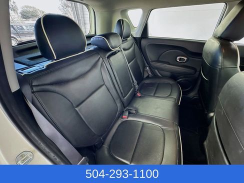Used 2016 Kia Soul + image 24