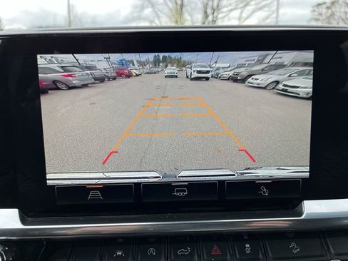 Used 2025 GMC Sierra 1500 Elevation image 25