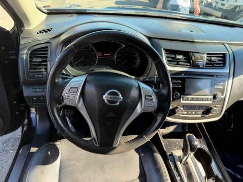 Used 2016 Nissan Altima 2.5 SL FWD image 9