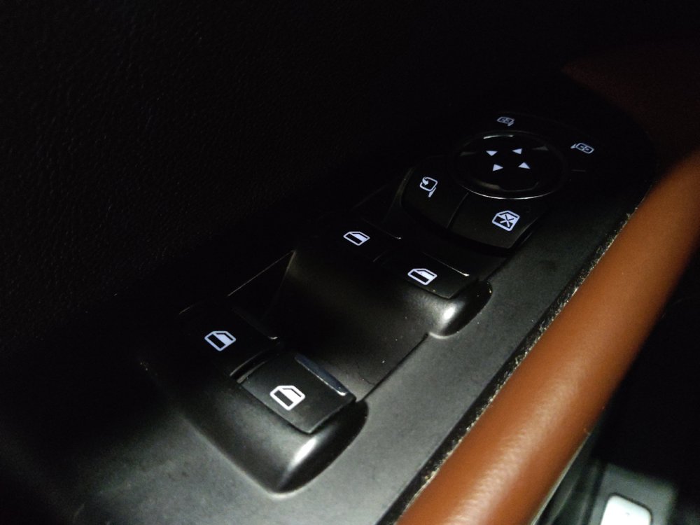 Used 2016 Lincoln MKX Reserve w/ Technology Package FWD image 27