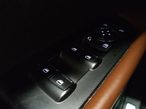 Used 2016 Lincoln MKX Reserve w/ Technology Package FWD image 27