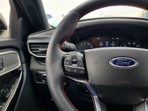 Used 2024 Ford Explorer ST-Line w/ Class IV Trailer Tow Package image 15