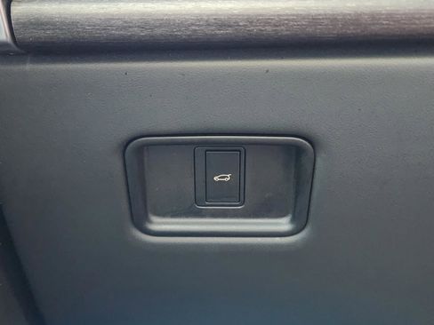 Certified 2024 Land Rover Range Rover SE AWD/4WD image 17