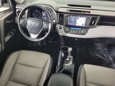 Used 2018 Toyota RAV4 Limited FWD image 15