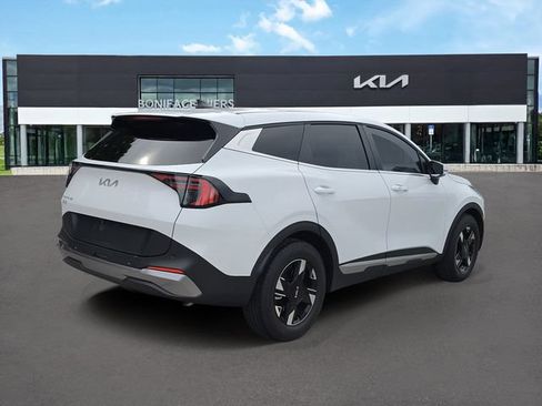 Certified 2026 Kia Sportage LX w/ LX Convenience Package FWD image 4