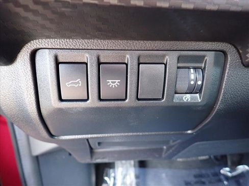 Used 2025 Subaru Ascent Premium AWD/4WD image 17