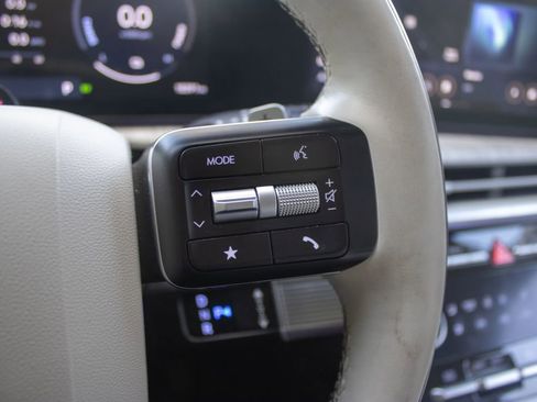 Used 2024 Hyundai Santa Fe Calligraphy image 13