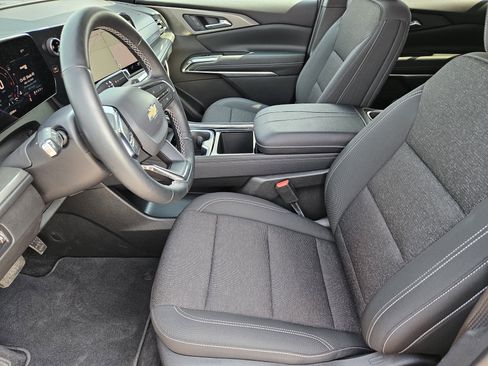New 2026 Chevrolet Traverse LT FWD image 9