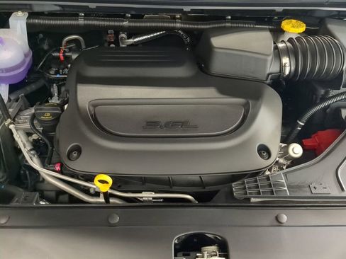 New 2026 Chrysler Pacifica Select image 24