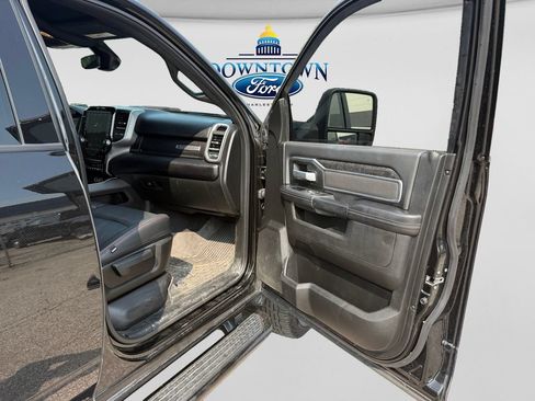 Used 2024 RAM 2500 Big Horn w/ Night Edition AWD/4WD image 9