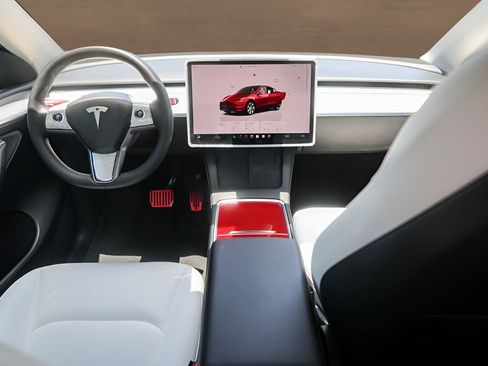 Used 2023 Tesla Model Y Long Range AWD/4WD image 22