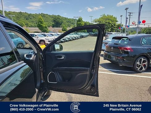 Used 2019 Jeep Compass Latitude AWD/4WD image 41