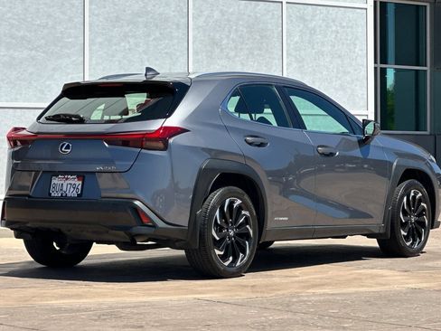 Used 2020 Lexus UX 250h w/ Accessory Package 2 AWD/4WD image 4