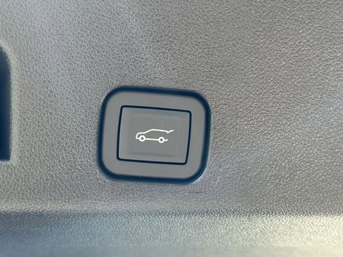 New 2026 Buick Enclave Avenir w/ Super Cruise Package FWD image 12