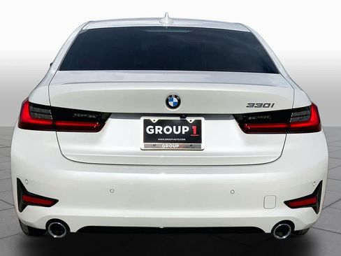 Used 2022 BMW 330i Sedan w/ Premium Package 2 RWD image 5