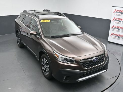 Used 2022 Subaru Outback Limited AWD/4WD image 25