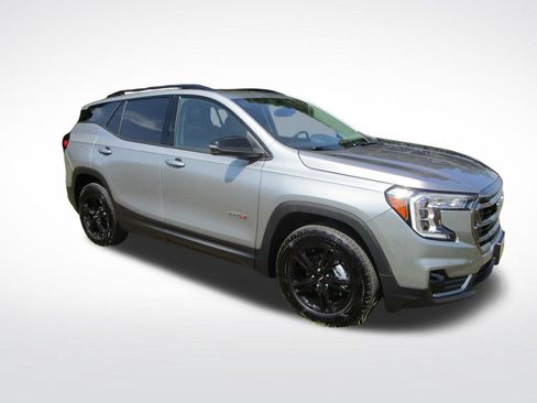 Used 2024 GMC Terrain AT4 AWD/4WD image 7