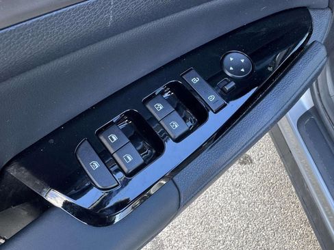 Certified 2024 Kia Sportage EX image 15