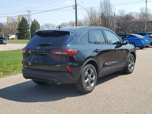 Used 2025 Ford Escape ST-Line w/ Equipment Group 301A FWD image 4